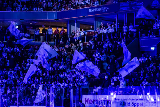 TIFO för Leksands Martin Karlsson innan ishockeymatchen i