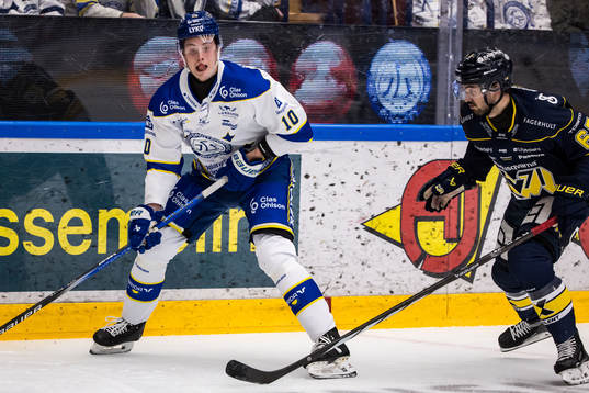 Leksands Anton Johansson och HV71s Oliwer Kaski
