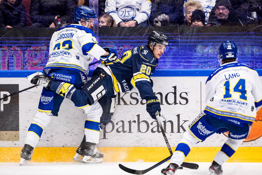 Leksands Eddie Larsson och  HV71s André Petersson