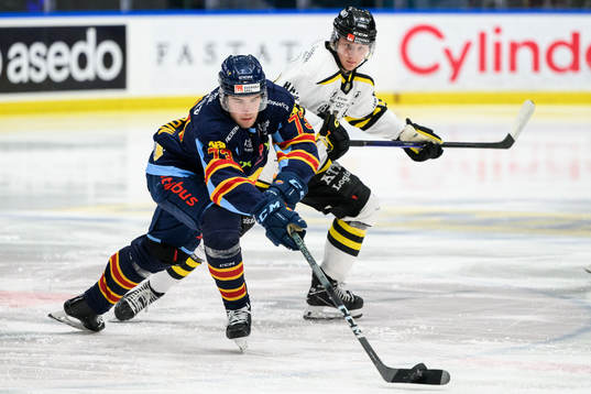 Djurgårdens Anton Gradin och AIKs Oskar Magnusson