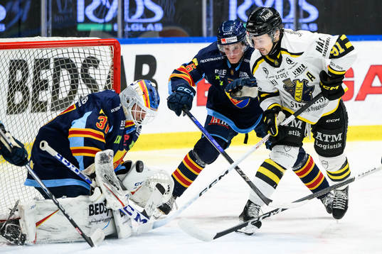 Djurgårdens målvakt Viktor Andrén och AIKs Gerry