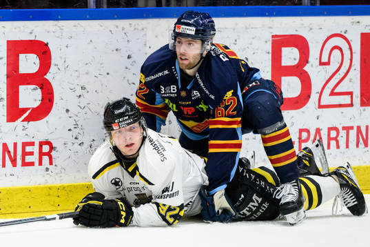 AIKs Zion Nybeck och Djurgårdens Wiktor Nilsson
