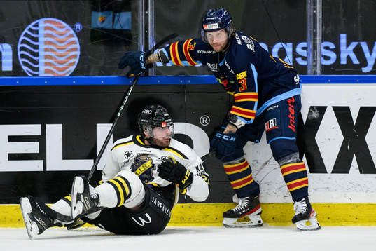 AIKs Arvid Degerstedt och Djurgårdens Alexander Ytterell