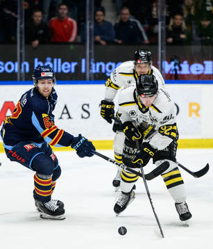 Djurgårdens Wiktor Nilsson och AIKs Zion Nybeck