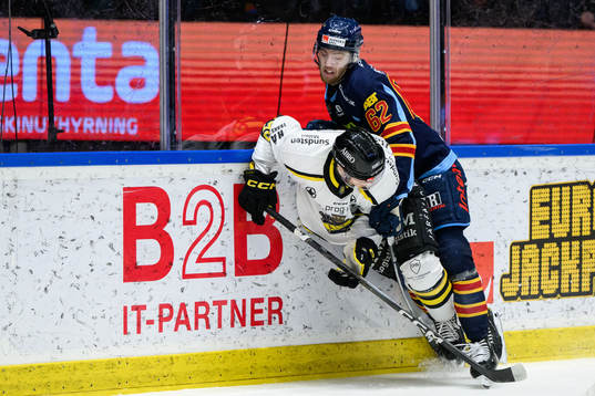 AIKs Zion Nybeck och Djurgårdens Wiktor Nilsson