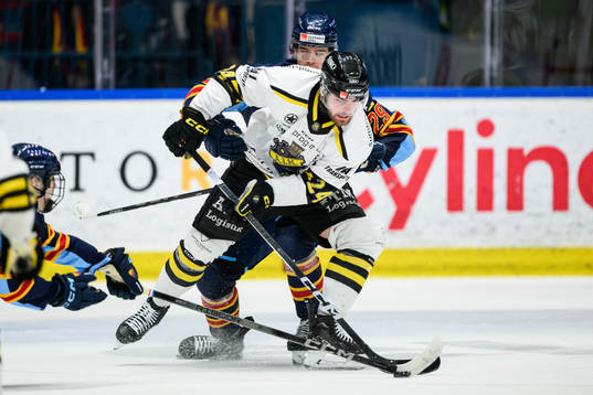 AIKs Arvid Degerstedt och Djurgårdens Axel Andersson
