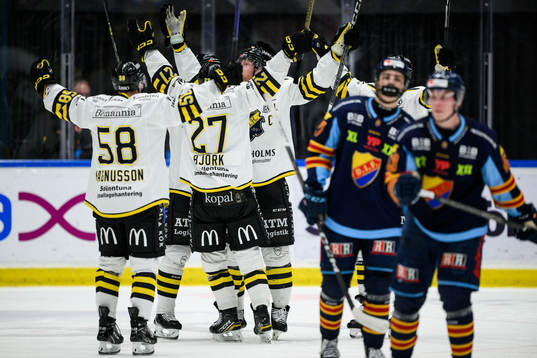 AIKs Richard Gynge jublar