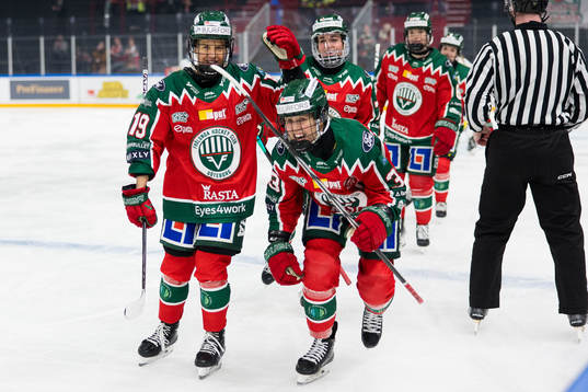 Frölundas Michelle Karvinen jublar