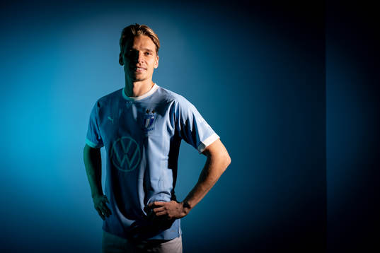 Malmö FF presenterar Jens Stryger Larsen som ny spelare
