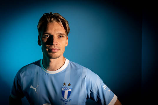 Malmö FF presenterar Jens Stryger Larsen som ny spelare
