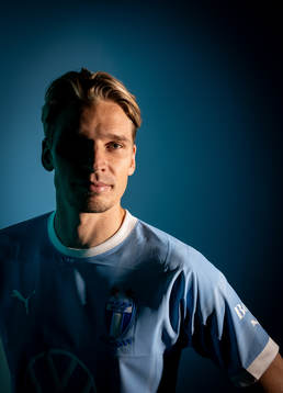 Malmö FF presenterar Jens Stryger Larsen som ny spelare