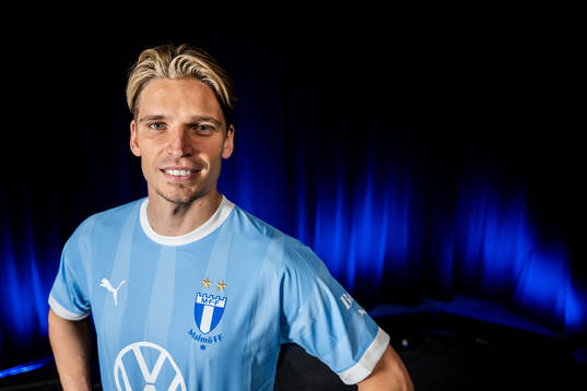 Malmö FF presenterar Jens Stryger Larsen som ny spelare