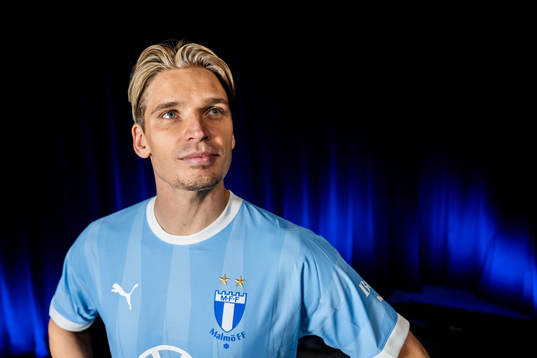 Malmö FF presenterar Jens Stryger Larsen som ny spelare