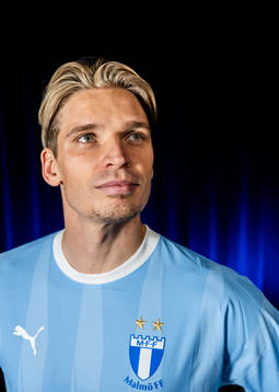Malmö FF presenterar Jens Stryger Larsen som ny spelare