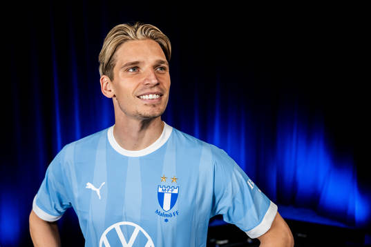 Malmö FF presenterar Jens Stryger Larsen som ny spelare