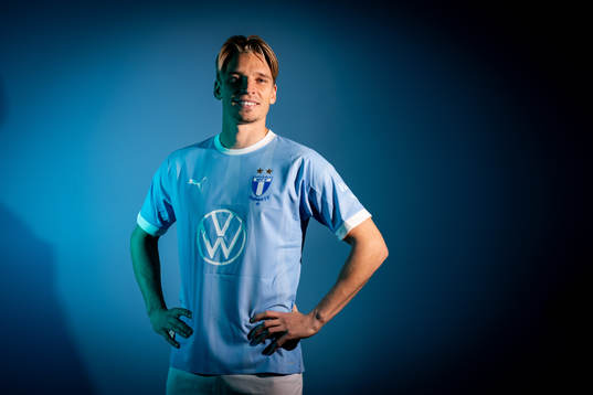 Malmö FF presenterar Jens Stryger Larsen som ny spelare