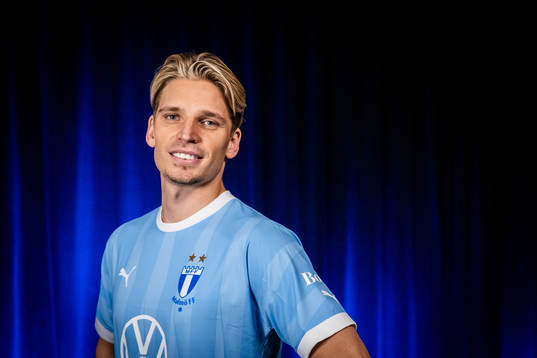 Malmö FF presenterar Jens Stryger Larsen som ny spelare