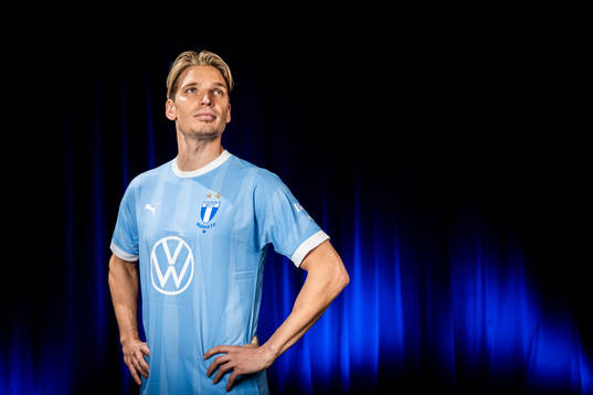 Malmö FF presenterar Jens Stryger Larsen som ny spelare