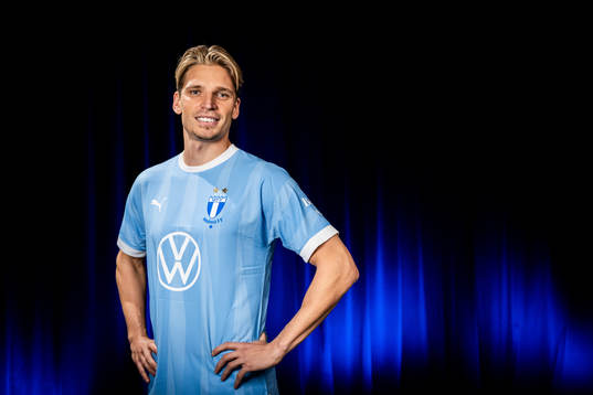 Malmö FF presenterar Jens Stryger Larsen som ny spelare