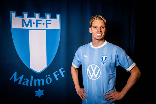 Malmö FF presenterar Jens Stryger Larsen som ny spelare