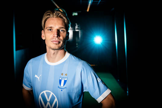 Malmö FF presenterar Jens Stryger Larsen som ny spelare