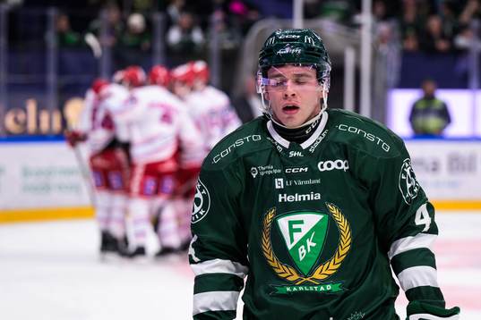 Färjestads Oscar Lawner deppar