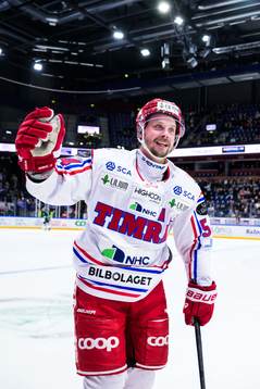 Timrås Jonathan Dahlén jublar