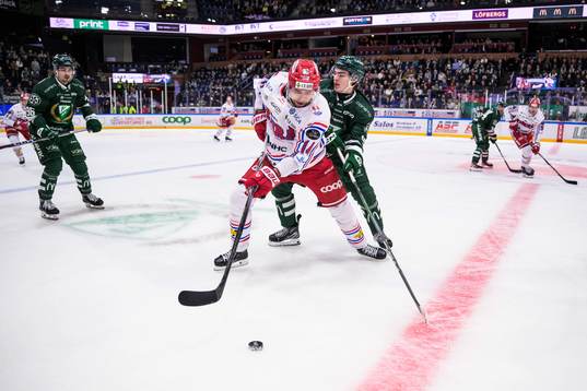 Timrås Emil Pettersson och Färjestads Liam Öhgren