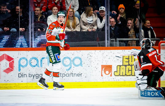 Frölundas David Edstrom jublar vid 0-1