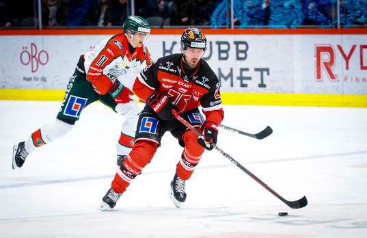 Örebros Rasmus Rissanen och Frölundas Erik Borg