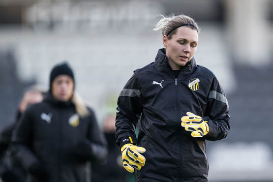 Goalkeeper Jennifer Falk of Häcken