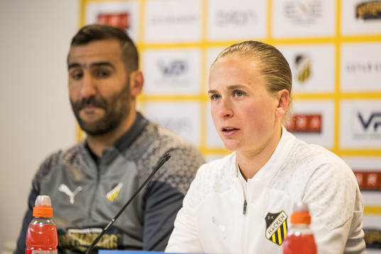 Head coach Mak Lind and Filippa Curmark of Häcken