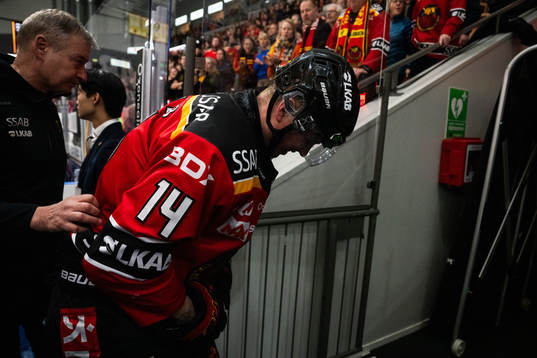 Luleås Jonas Berglund kliver av skadad