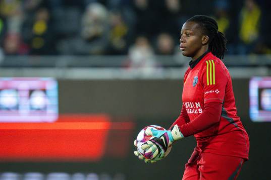 Goalkeeper Chiamaka Nnadozie of Paris FC