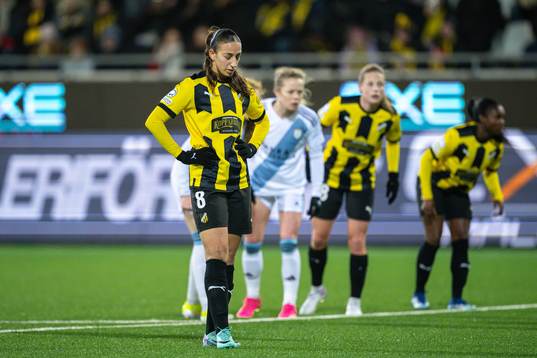Rusul Rosa Kafaji of Häcken with a penalty kick