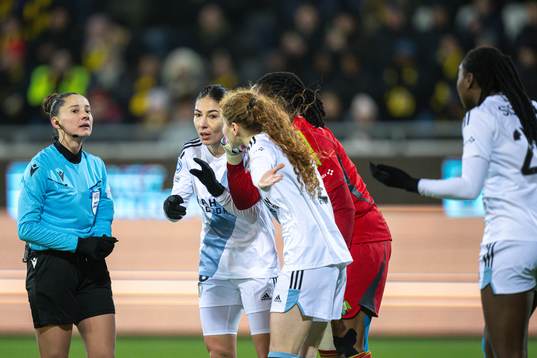 Referee Iuliana Demetrescu
