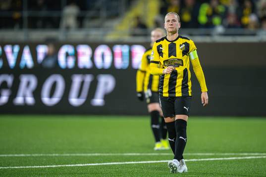 Filippa Curmark of Häcken looks dejected