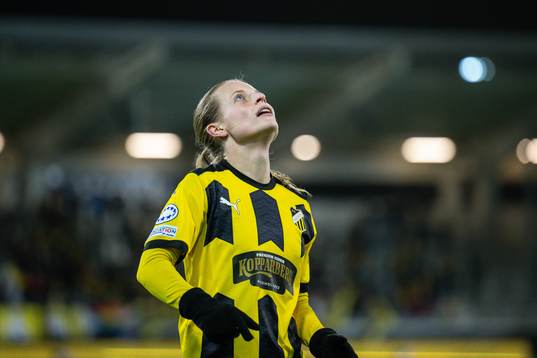 Anna Anvegård of Häcken reacts