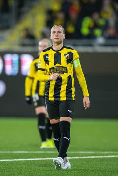 Filippa Curmark of Häcken looks dejected