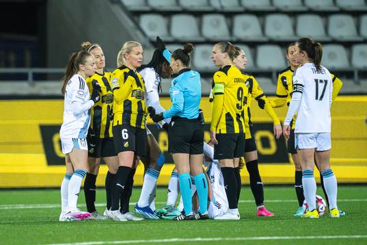 Aivi Luik, Josefine Rybrink, and Filippa Curmark of Häcken