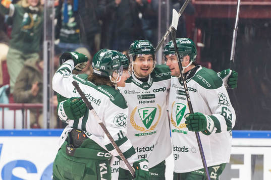 Färjestads Joel Nyström jublar