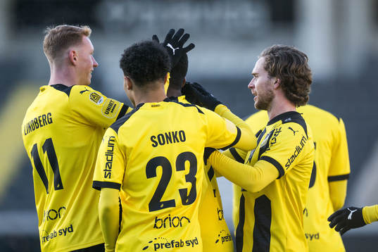 Häckens Julius Lindberg, Momodou Lamin Sonko och Adam