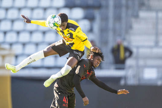 Häckens Abdoulaye Faye och Midtjyllands Stanley
