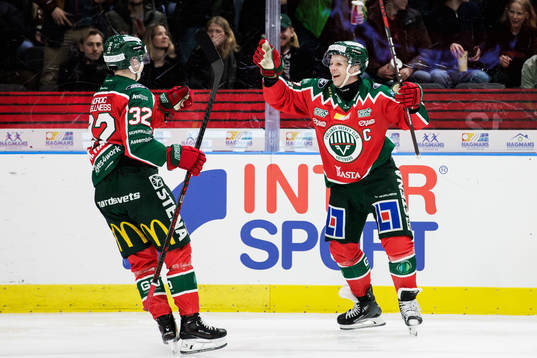 Frölundas Max Friberg och Noah Hasa jublar