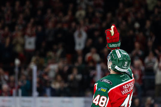 Frölundas Carl Klingberg jublar