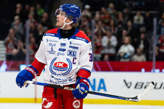 Oskarshamns Oscar Engsund deppar