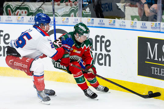 Oskarshamns Lukas Pilö och Frölundas Noah Hasa