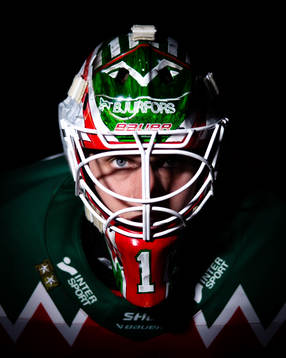 Frölundas målvakt Lars Johansson innan ishockeymatchen i