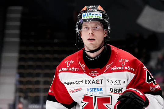 Örebros Elias Ekström jublar
