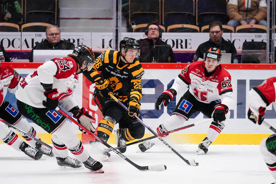 Skellefteås Simon Robertsson och Örebros Robert Leino